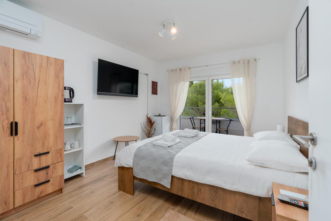 Number One Apartments ヴィル エクステリア 写真