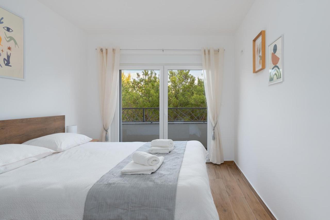 Number One Apartments ヴィル エクステリア 写真