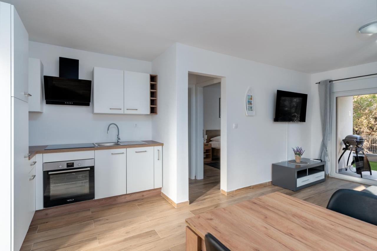 Number One Apartments ヴィル エクステリア 写真