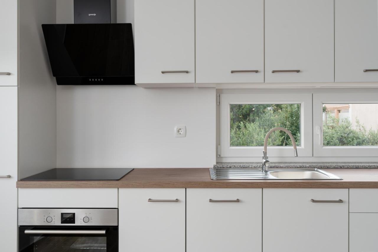 Number One Apartments ヴィル エクステリア 写真