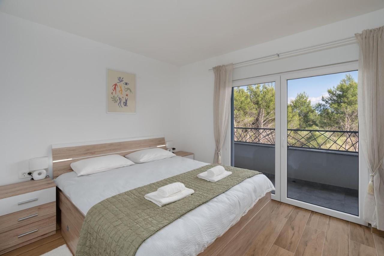 Number One Apartments ヴィル エクステリア 写真